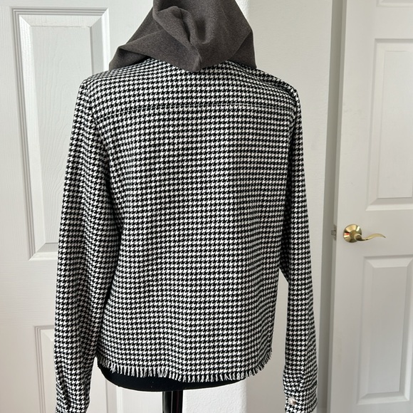 NWT Houndtooth Tweed Short Hoodie Jacket in Size Small - Picture 2 of 8